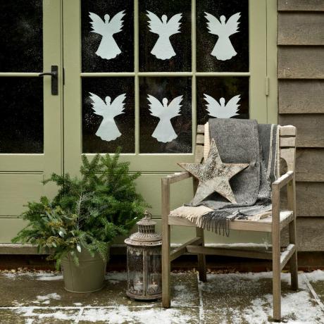 Julfönsterdekorationer med änglar