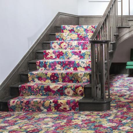 Unik B Liberty Fabrics Bunga dari Thorpe Summer Garden Carpet