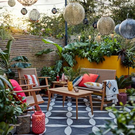 Idei de petrecere în grădină - 23 de moduri de a găzdui întruniri în aer liber în stil