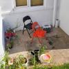 DIY-er dolgočasno dvorišče spremeni v zatočišče s kupčijami Poundland