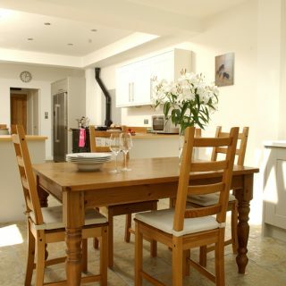 Kök-matrum i öppen planlösning i trä | Traditionella köksdesignidéer | Vackra kök | Housetohome.co.uk