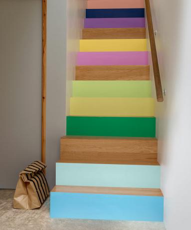 sätt-att-förvandla-ett-problem-rum-med-målar-trappa