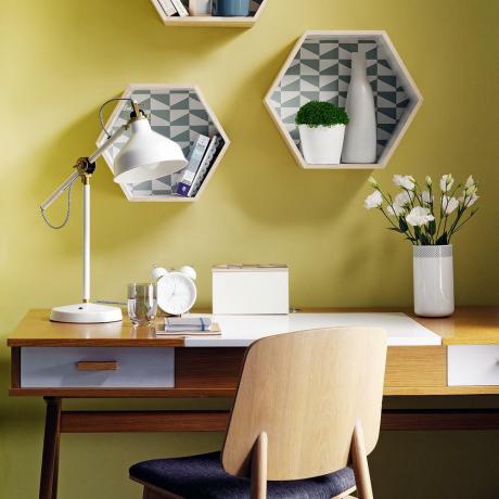 Por que a pior cor para pintar um escritório em casa é essa tonalidade na moda