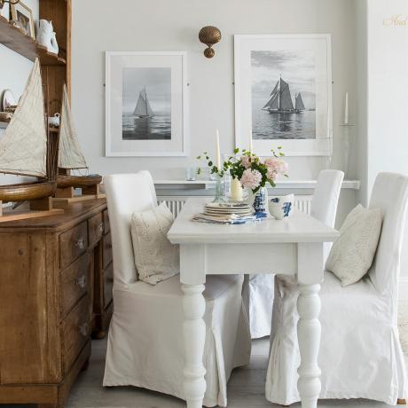 Step-inside-this-Hamptons-inspired-seaside-apartment-near-Whitby-dining