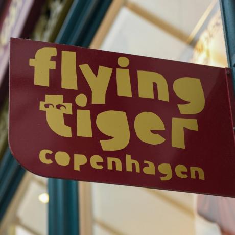 Božična ponudba Flying Tiger: 12 nakupov za 10 GBP ali manj