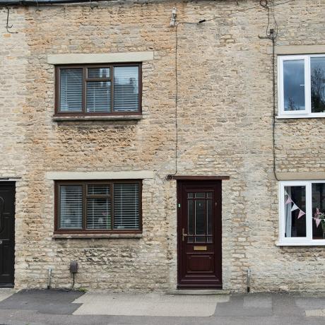 Take-a-tour-round-this-quirky-Georgian-cottage-in-Oxfordshire-exterior