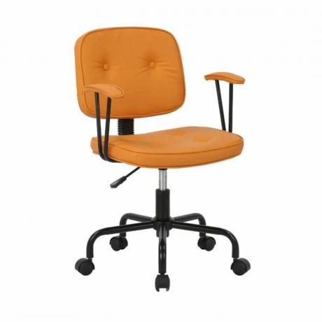 Μια πορτοκαλί καρέκλα γραφείου με πορτοκαλί και μαύρα υποβραχιόνια