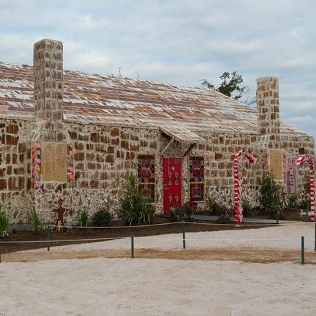 Amerikaner bauen pünktlich zu Weihnachten das größte Lebkuchenhaus der Welt