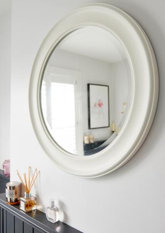 SAH-Feb-18-Bathroom-makeover-mirror-Cooper