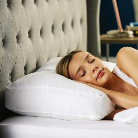 gäst-sängkläder-på-Aldi-Box-Pillow
