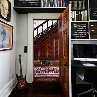 Bureau à domicile éclectique avec bibliothèques | Décoration de bureau à domicile | Livingetc | Housetohome.fr