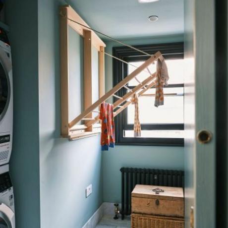 Çamaşırların kapalı alanda kurutulması tehlike oluşturabilir – nasıl güvende kalınır