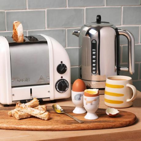 Recenzie Dualit Classic: acest set emblematic de ceainic și prăjitor de pâine merită hype?