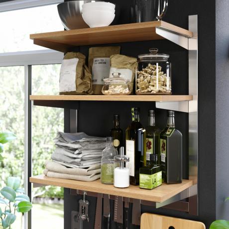 12 būdų atnaujinti virtuves už mažiau nei 50 svarų sterlingų - nuo dažymo iki pakabinamų žaliuzių
