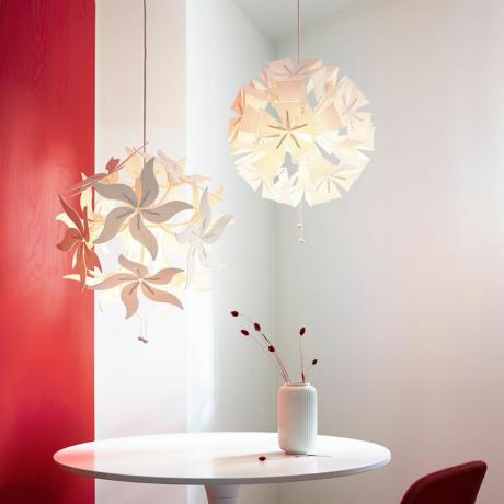 IKEA RAmsele -hängande lampor som ändrar form när du drar i sladden