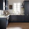 B&Q donkere keukens – drie nieuwe high-design, budgetvriendelijke series in blauw en grijs