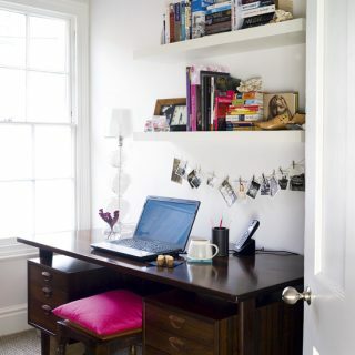 Małe biuro domowe | Minimalistyczne biuro domowe | Biurka drewniane | Obraz | Domdodomu