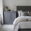 회색 침실 아이디어: 최고의 악센트 색상이 있는 회색 색상 구성표