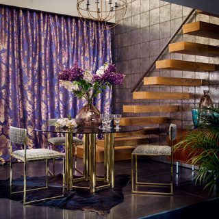 Moderni ruokasali, jossa violetti damaskiverho | Ruokasalin sisustus | Livingetc | Housetohome.co.uk