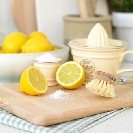 Три чистящих средства от лимона от Линси Кромби, которые не содержат токсинов и полностью гениальны!