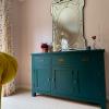 Majaomaniku DIY värvitud tammepuidust mööbel on inspireeriv ümbertöötlusprojekt
