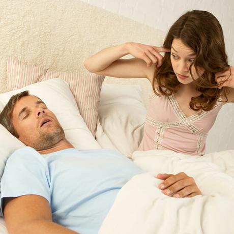 De bedtijdgewoonten (en snurkzonden) van de natie worden onthuld en het blijkt dat slaap een van de laatste dingen is waar we aan denken...
