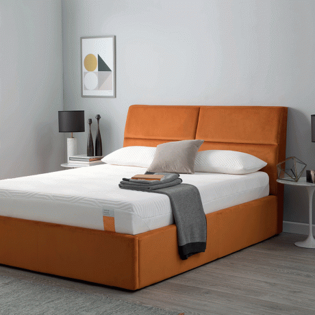 Наранџасти отомански кревет са душеком