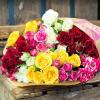 „Home Bargains“ siūlo gėlių pristatymo internetu paslaugą, o jos geriausiai parduodamos puokštės prasideda nuo 9,99 svaro sterlingų!