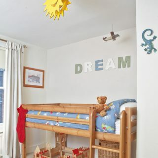 Chambre d'enfant lumineuse | Idées de chambre d'enfant | Salles de jeux | Image | De maison à maison