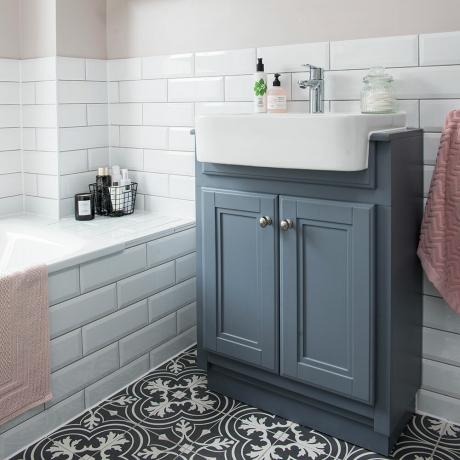 Banheiro-reforma-padrão-piso-blush-paredes-5