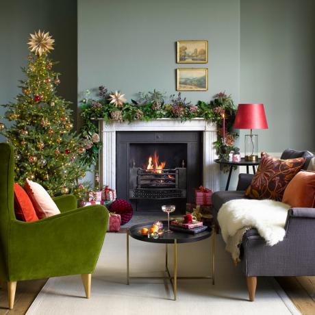 Weihnachts-Wohnzimmer-Ideen in Grün