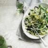 Oholený fenykl, feta a olivový salát