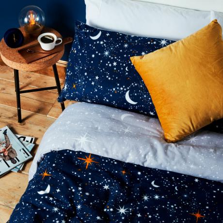 Dormiți sub o pătură de stele cu paturi de vis noi Primark