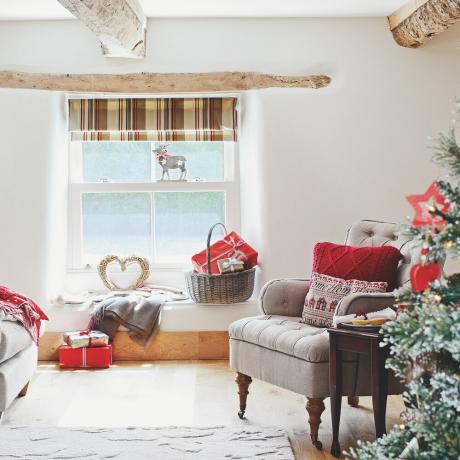 Sezonluk dekorasyonunuza ilham verecek Noel pencere dekorasyon fikirleri