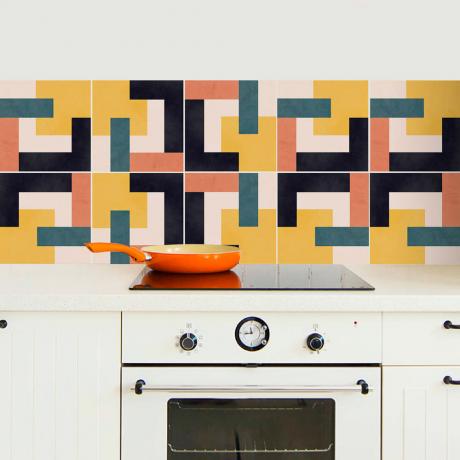 salpicadero de azulejos retro en la cocina
