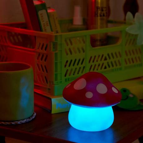 Лампа за печурке која мења боју