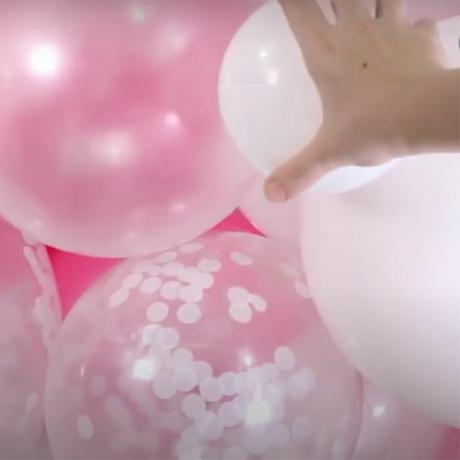 Kā izveidot balonu arku, aizpildot atstarpes