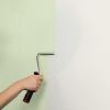 Este truque inteligente do rolo de pintura TikTok que fará uma lata de tinta durar mais