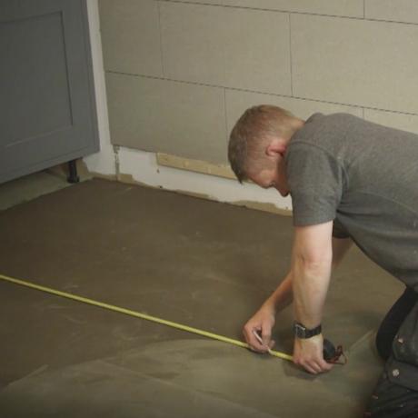 Как да поставите плочки на пода - Ръководство „Направи си сам“ за подови настилки в банята и кухнята