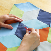 Uszyj łatwą patchworkową poduszkę w 3 krokach