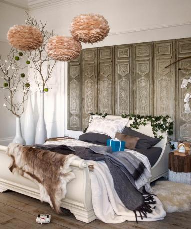 Camera da letto festosa con stile boutique ski lodge