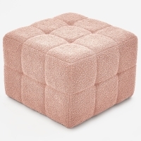 Blush Pink Boucle Cube Otomano | £ 49.99 en TK Maxx