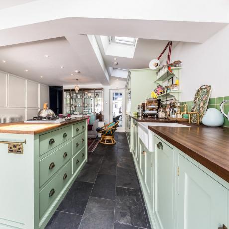 Домът на знаменития готвач Рейчъл Куо в Лондон е на пазара за £ 665 000