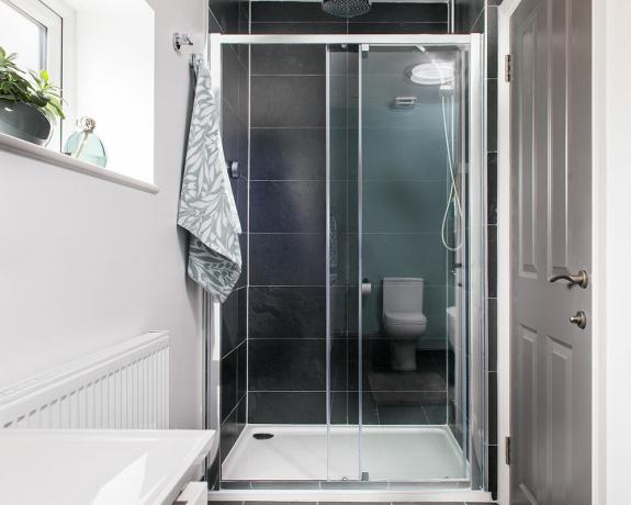 So planen Sie ein Badezimmer – ein vollständiger Leitfaden für die Gestaltung Ihres perfekten Familienbades oder des schicken en suite
