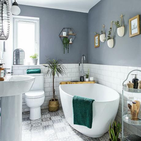 Džiunglių vonios kambarys yra nauja tendencija, perimanti „Instagram“