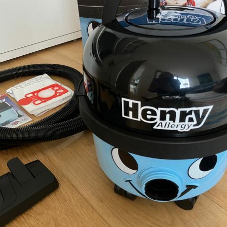 Тестування вакууму Henry на алергію вдома