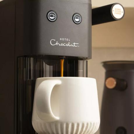 Hotel Chocolat השיק מכונת קפה לקראת הבלאק פריידי