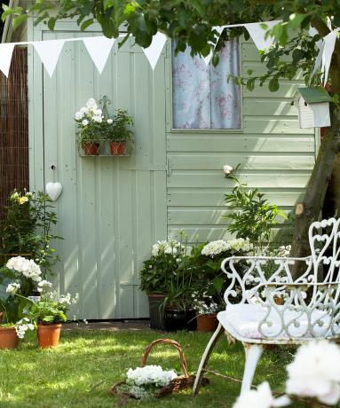 Easy-Garden-ideas-shed